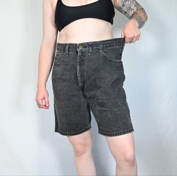 Vintage Lee Denim Shorts - Picture 2 of 3